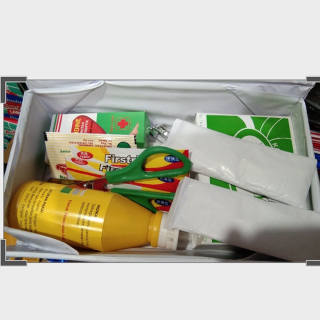KOTAK P3K PLUS ISI PER SET / KOTAK OBAT PPPK INCLUDE ISI SET GROSIR