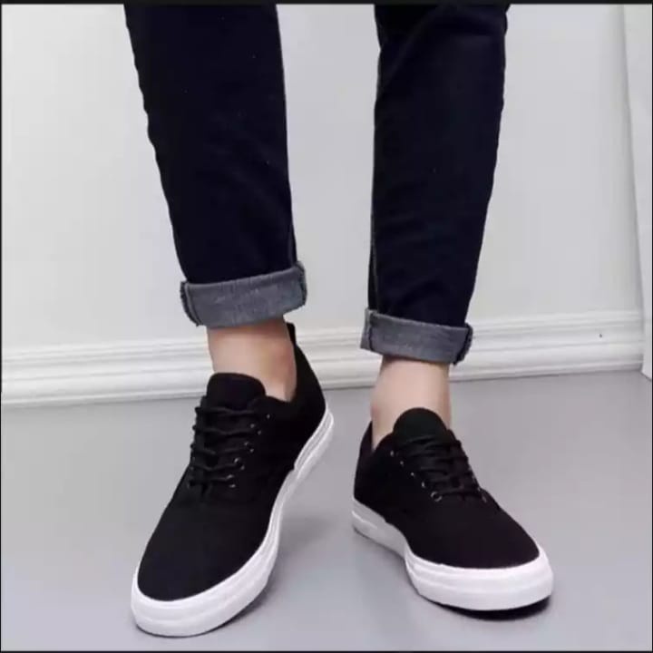 HUMAIRAH_OLDSHOP || Sepatu Vans Authentic black n white sepatu berbahan kanvas sepatu murah berkualitas