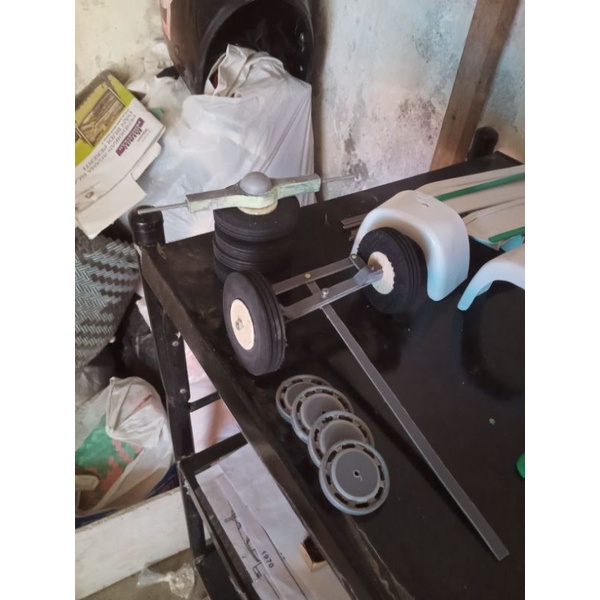 ban miniatur truk skala 16