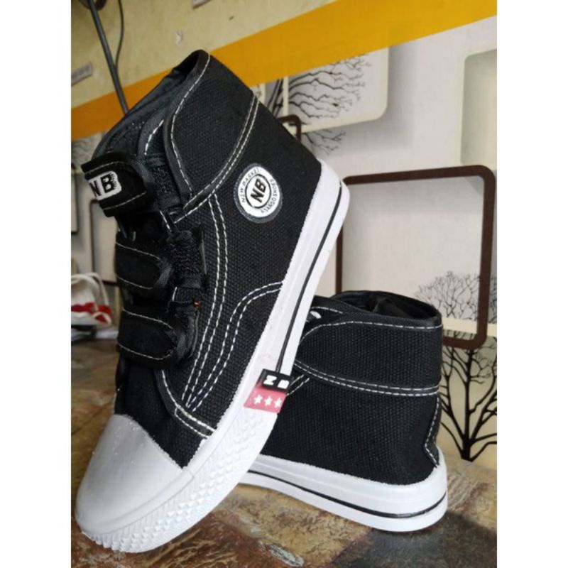 New Basket - Sepatu Sekolah Anak Pria Wanita Boot atau tinggi Model hitam putih dan hitam polosTempel Tiga Size 28 - 38