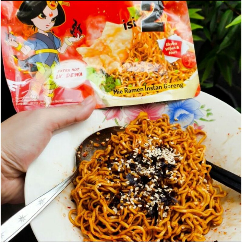 Mie Hatsu Ramen Vegetarian Mie Goreng Instant Korea Extra Pedas 1 Bungkus