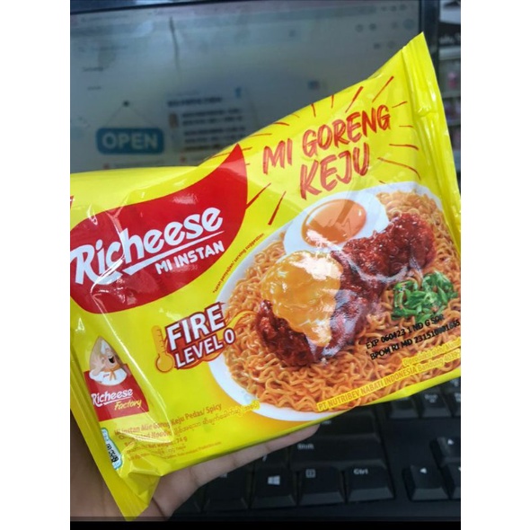 

mi richeese goreng keju pedas