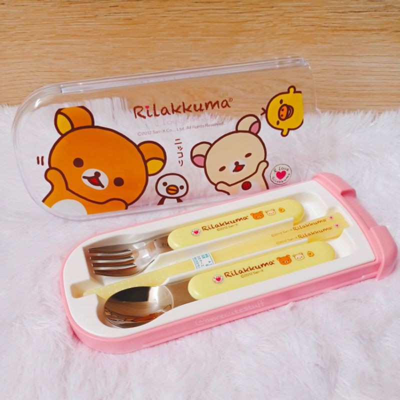 Sendok set Rilakkuma.