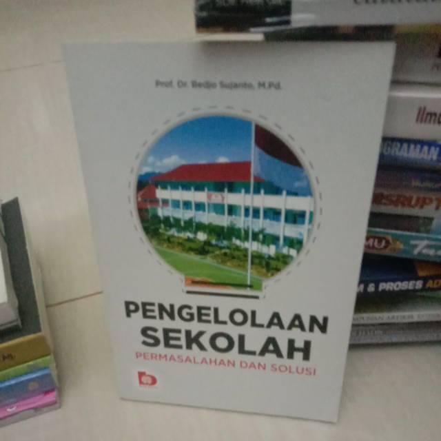 

Pengelolaan sekolah