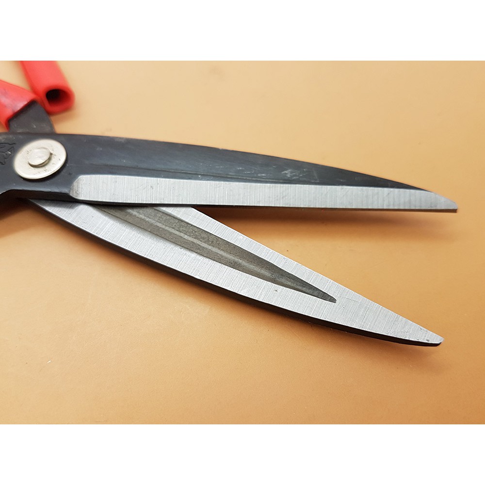 

Gunting Kulit BUTTERFLY 21 cm / Gunting Kodok Bahan Logam Bisa COD