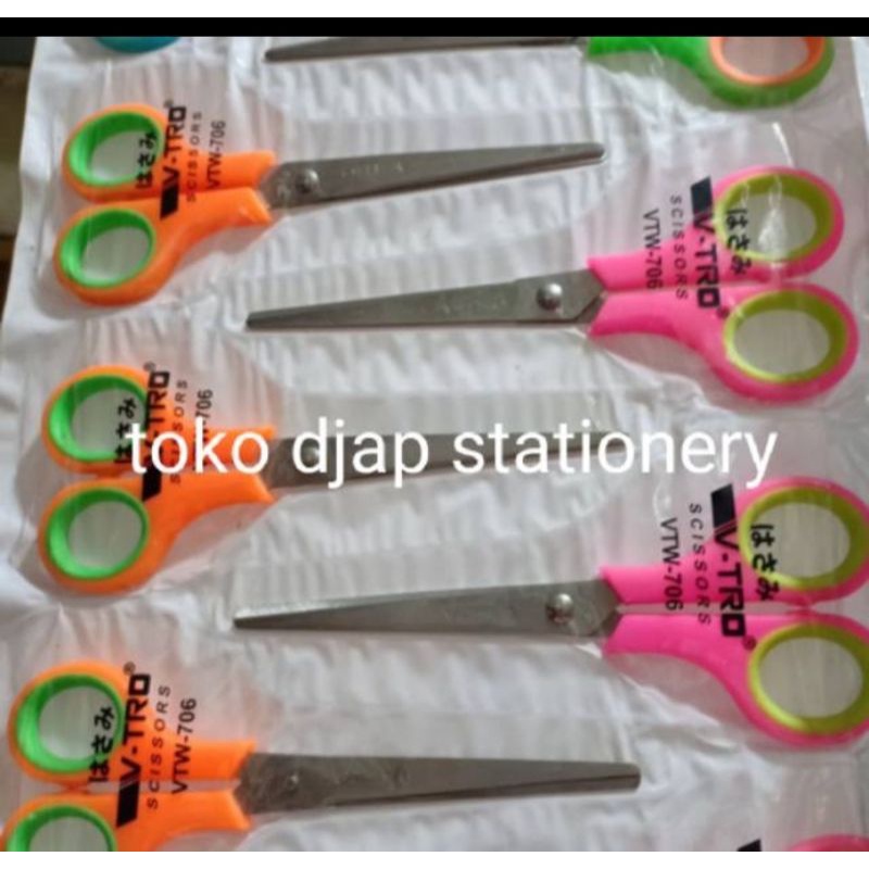 

Gunting Vtro 706 Warna / Gunting Renceng Tanggung Warna / V-Tro 706 Warna
