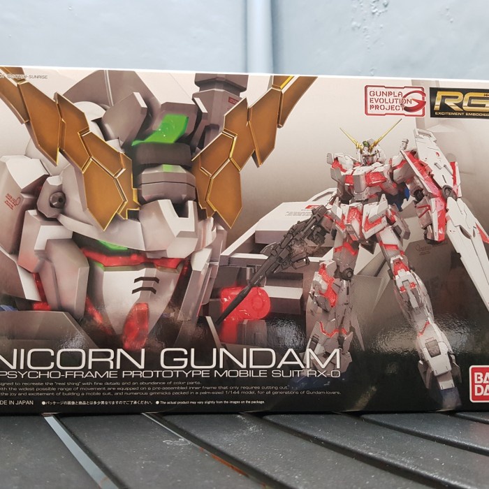 RG Unicorn Gundam Bandai
