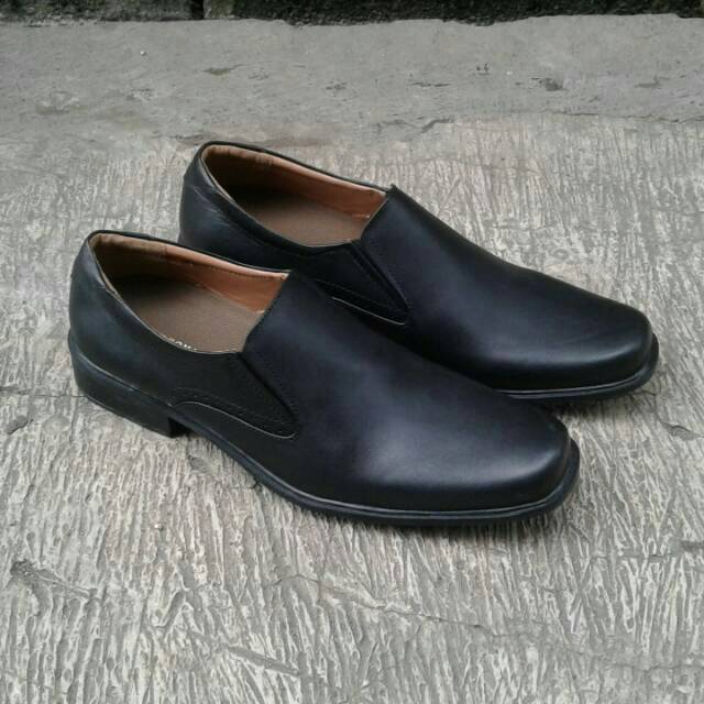 sepatu pantopel pria kulit YONGKI KOMALADI