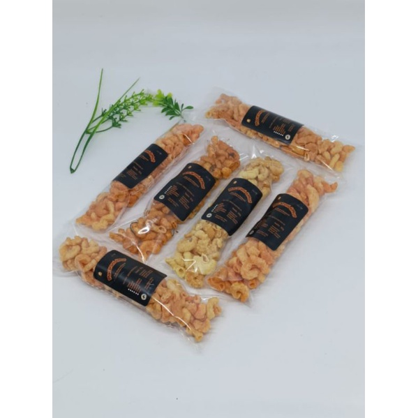 

Cemilan Snack Makaroni Emut Harga Ekonomis