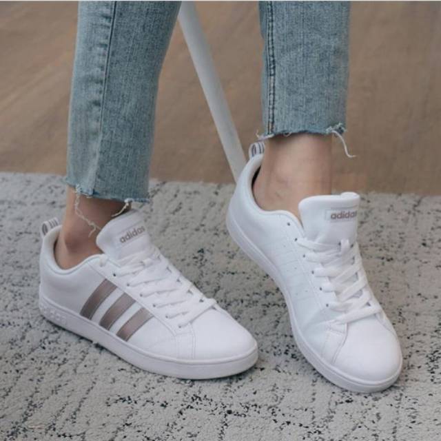 Sepatu adidas neo advantage