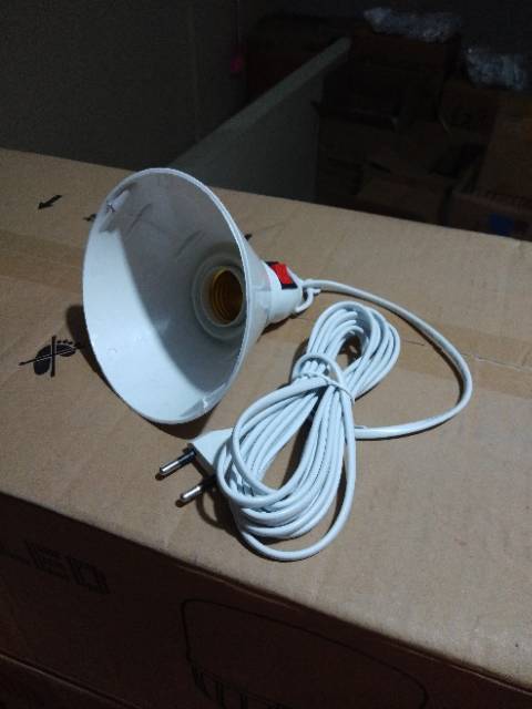 Fitting Lampu Gantung Saklar Topi + Kabel 4 Meter TOFUDA