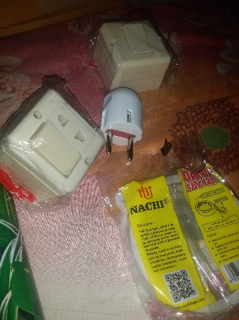 Double Tape Foam Lebar (2,4cm) 24mmx5m Isolasi Bolak Balik Spon Perekat Lampu Led Strip Lengket