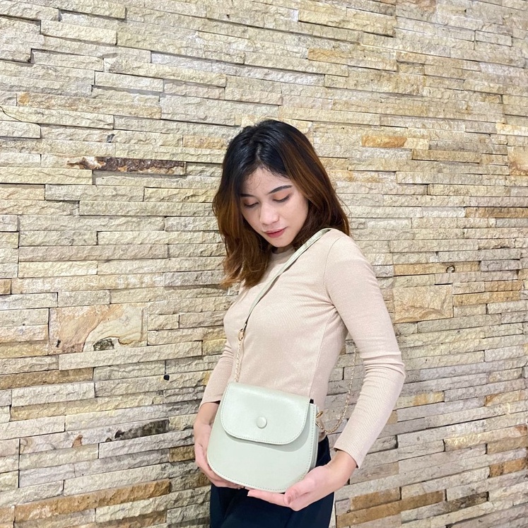 Tas Selempang Wanita Clara Circle Import