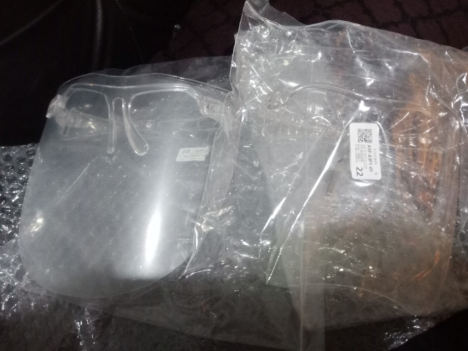 Masker Pelindung Wajah Model Full Face Transparan Anti Air Dan Virus