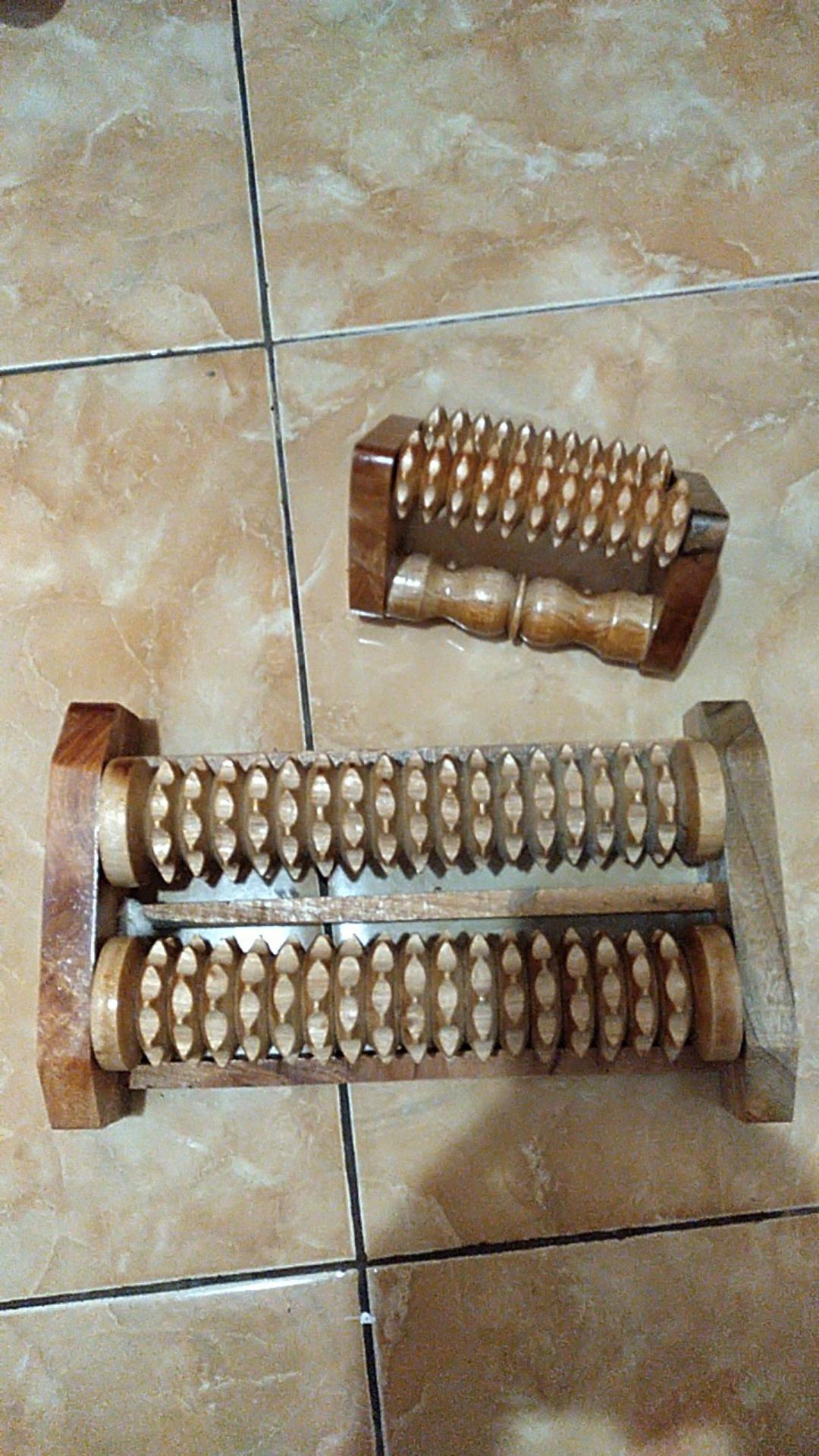 Alat Pijat Refleksi Punggung Tradisional Kayu Sonokeling 2 Roll