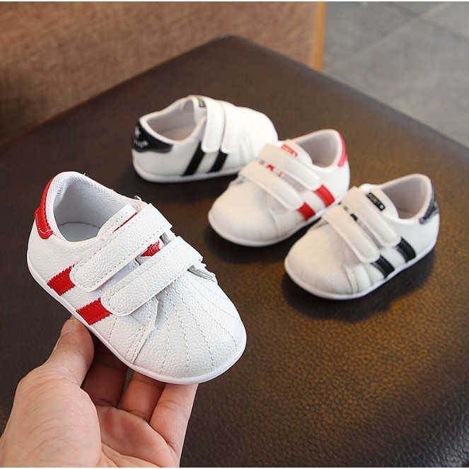 1806- Sepatu kets bayi / sepatu olahraga anak import motif stripes