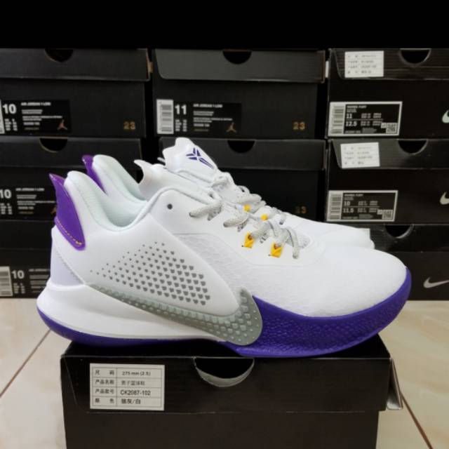 Sepatu Basket Kobe Mamba Fury Low White Purple