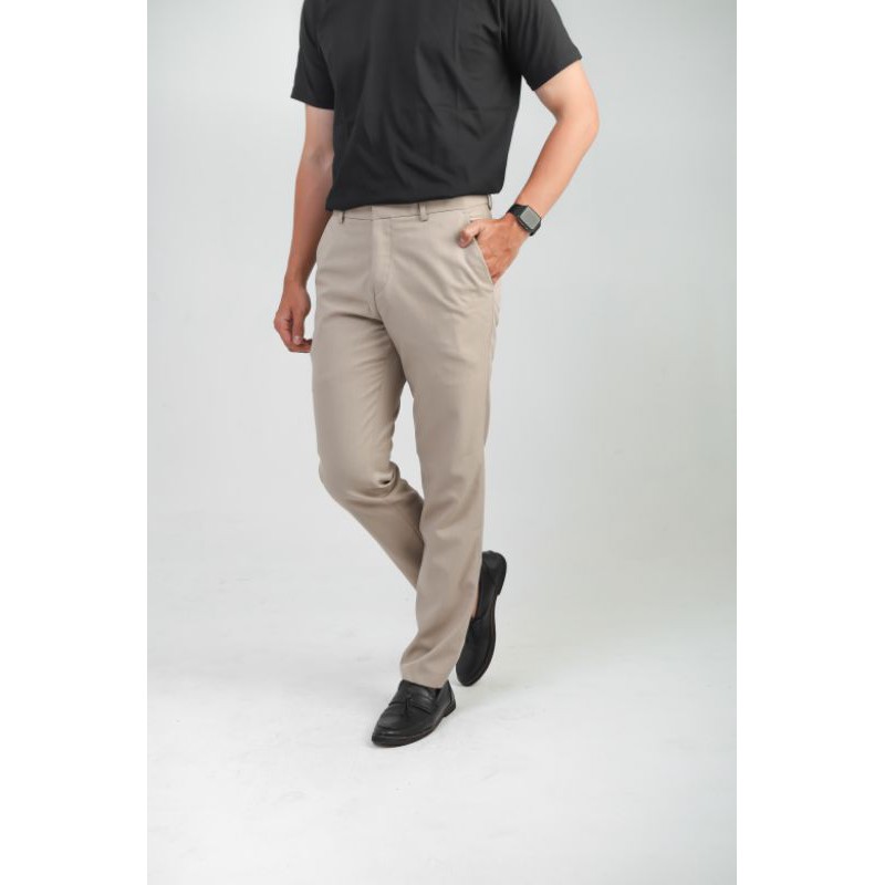 Mubeng Luxee Formal Pants Slimfit Cream / celana formal slimfit cream