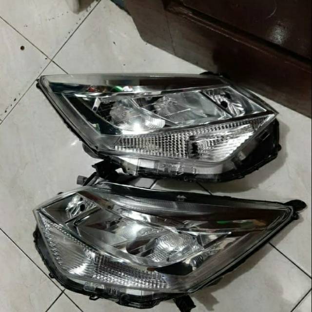 Headlamp lampu depan calya Sigra  2018 led