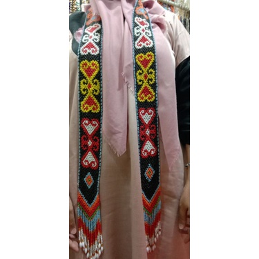 Syal manik motif dayak handmade Kalimantan
