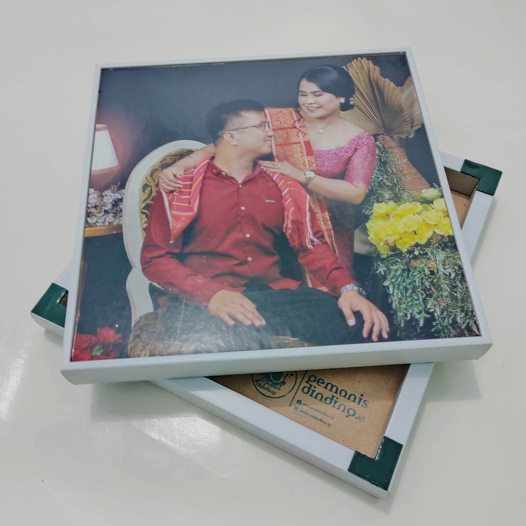 Photo Wall Premium / Cetak Foto Custom Plus Frame Blok 3D Ukuran Square 8R / 20x20 cm / hiasan dindi