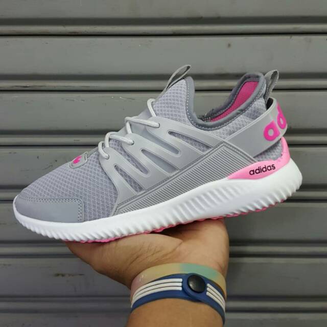 Adidas alphabounce