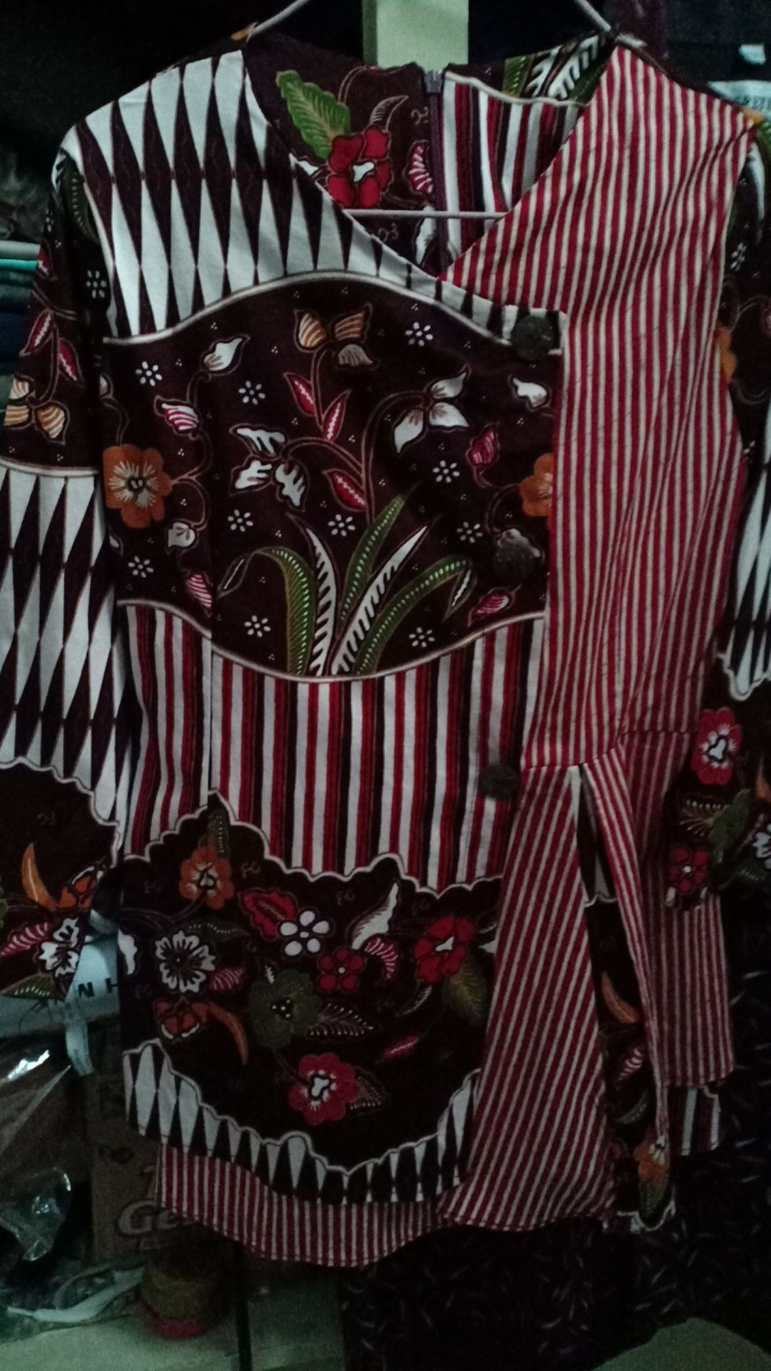 Batik Wanita - Atasan Batik 184 - 730 Nw