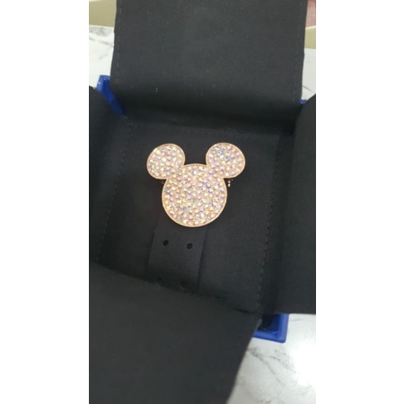 New Disney x Buttonscraves brooch