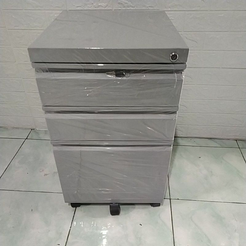 nakas / laci dorong besi