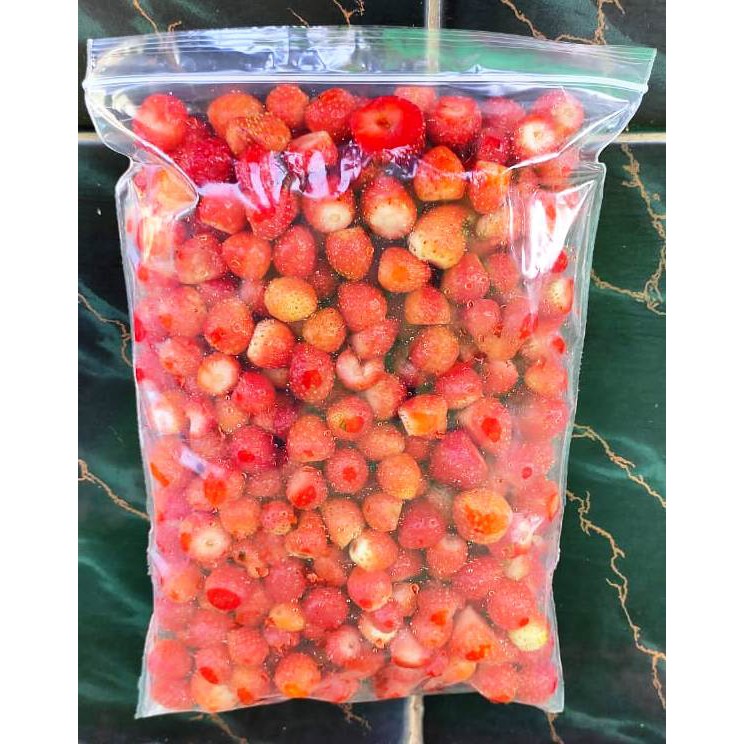 

Strawberry Fresh petik pohon