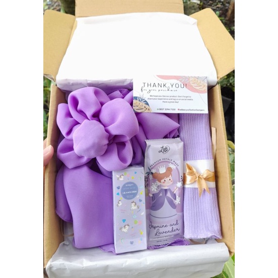 

Hampers Box Cewek