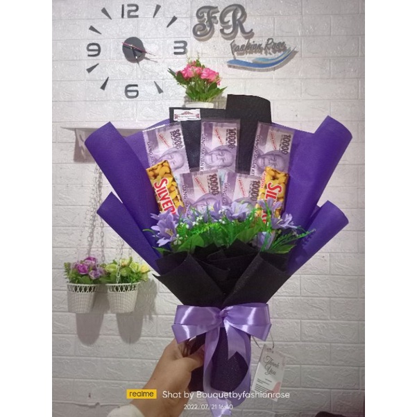 

bucket uang kosong isi 5 slot mix cokelat silverqueen