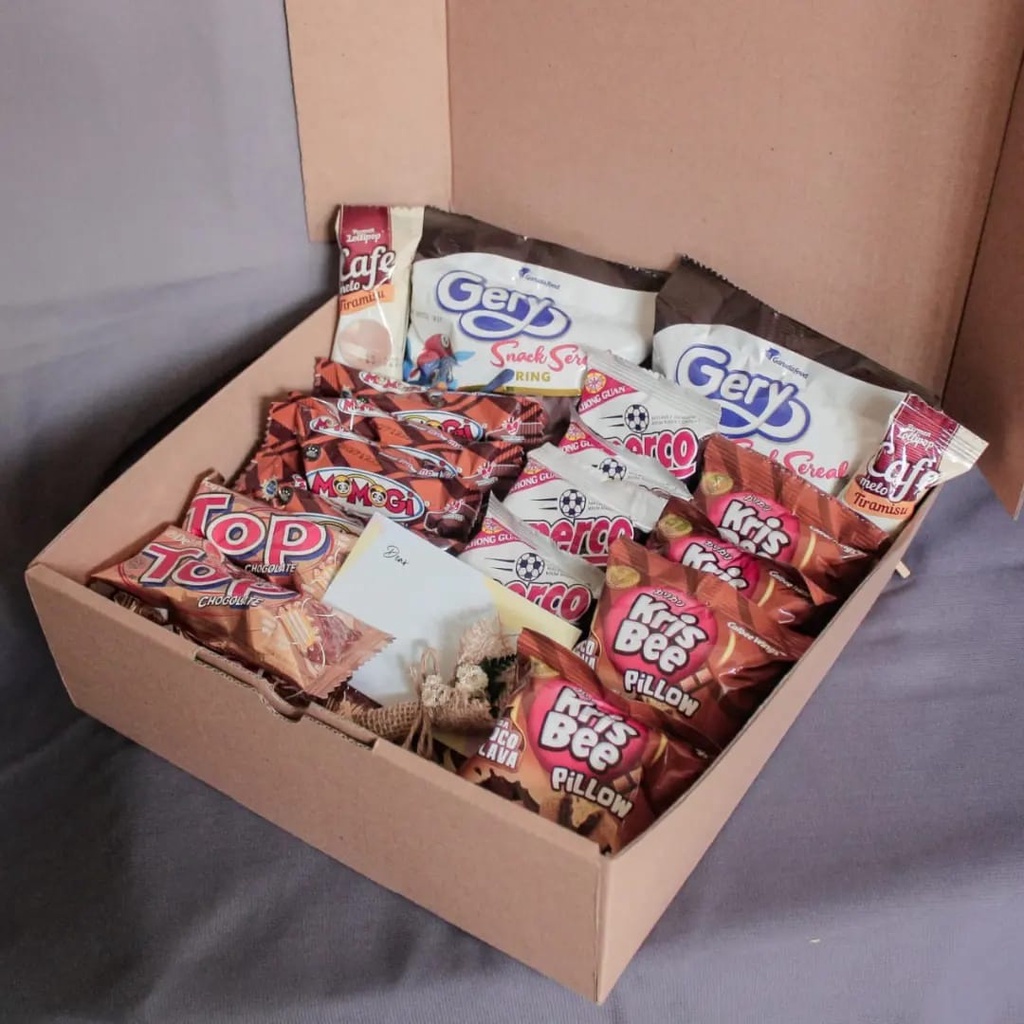 

Buah Tangan Gift Box || Snack Gift Box Seri Coklat