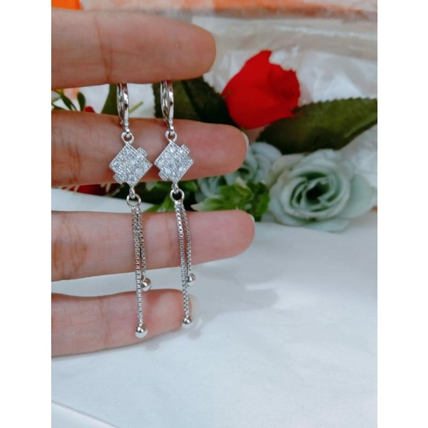 anting wanita dewasa cantik warna silver