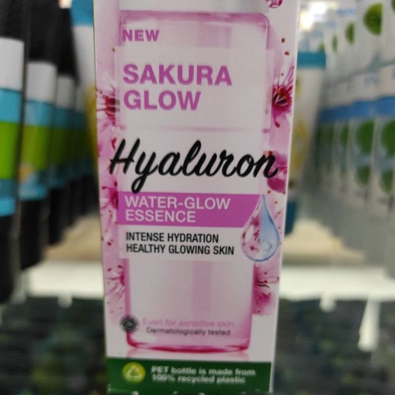 Garnier Sakura Glow Hyaluron Water Glow Essence