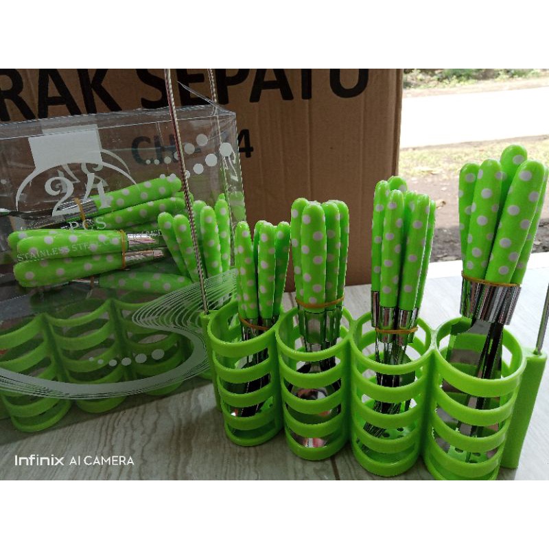 Sendok makan polkadot,sendok polkadot,sendok set polkadot
