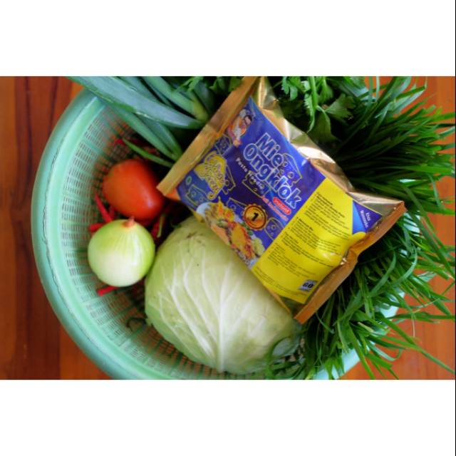 

Mie ongklok instan golden chezzy