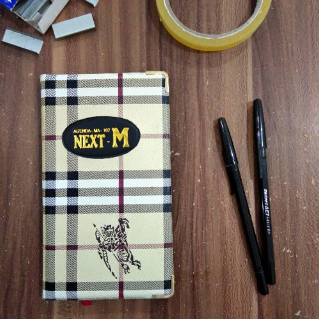 

Note Book Buku Tulis Buku Catatan Buku Murah Agenda NEXT-M 102 Cream