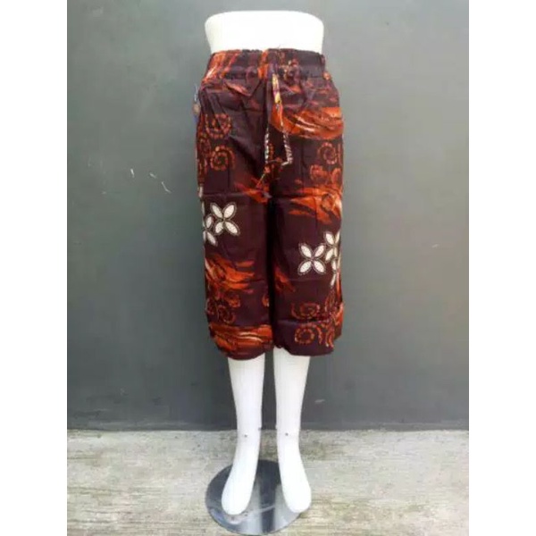 KULOT PENDEK BATIK BAHAN KATUN STREACH / KULOT PENDEK MOTIF BATIK DAN BUNGA