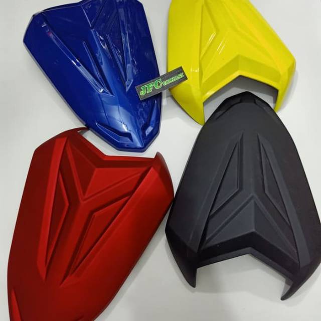 Cover jok R15 v3 bahan plastik / tutup jok belakang