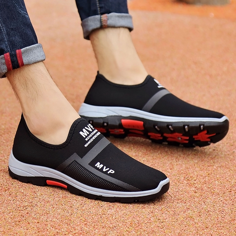  Sepatu  Sneakers Pria Tanpa Tali  Breathable Olahraga 