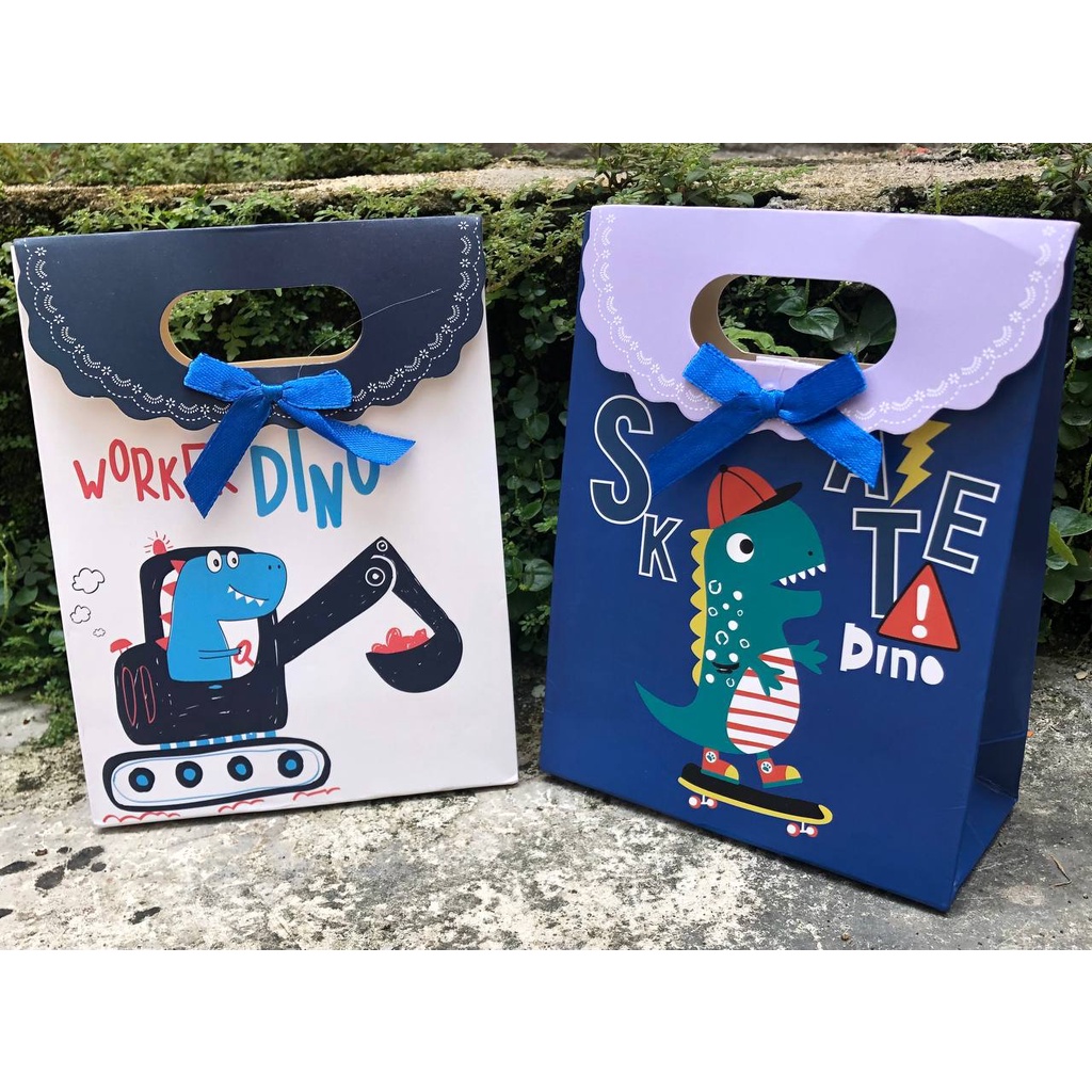 

TRICTRAC PAPER BAG BOX MURAH/PAPER BAG TENTENG BOX/TAS KADO UNIK DAN KEREN