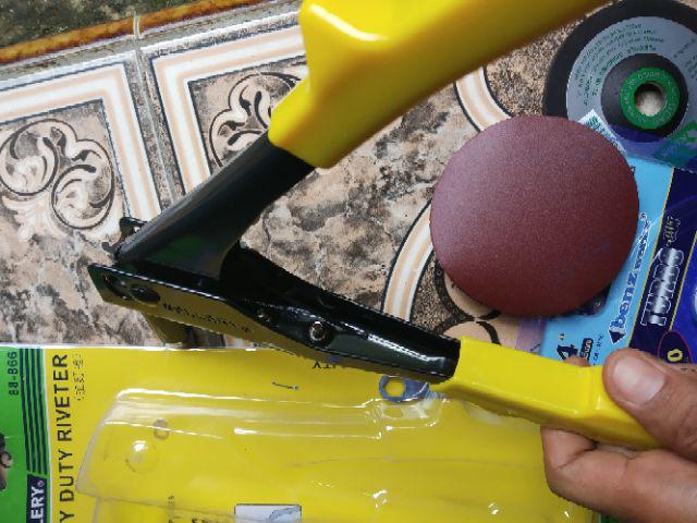 Tang Rivet / Hand Riveter Sellery