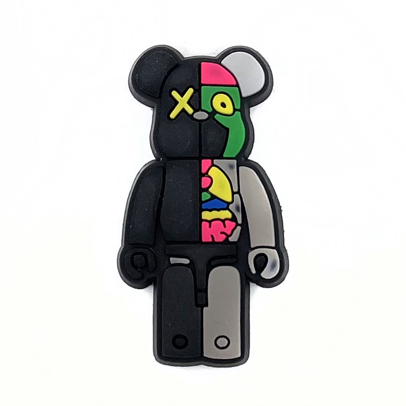 Jibbitz kaws Crocs wanita charms sendal PVC pin Aksesoris DIY Bahan Untuk Dekorasi Sepatu Hadiah pria