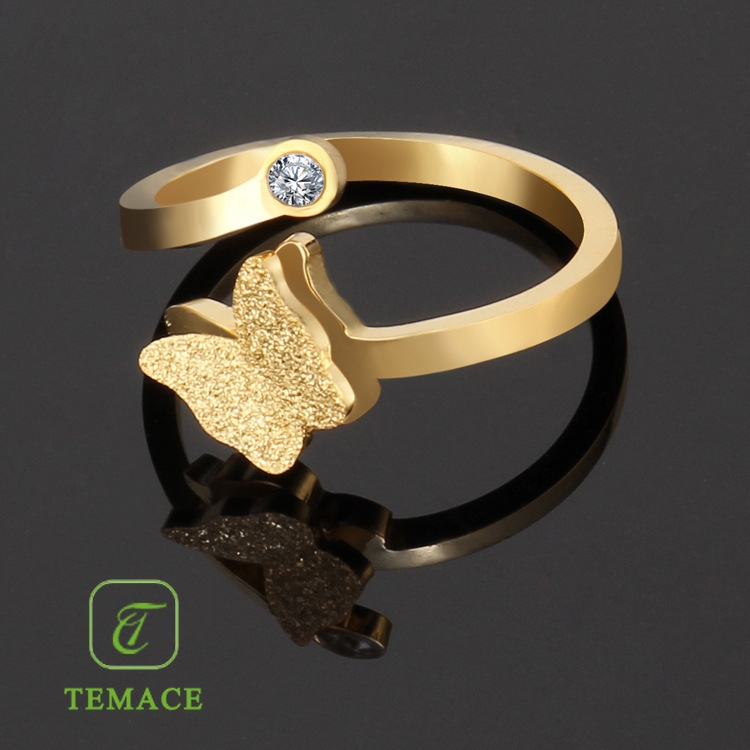 Cincin Wanita Bahan S925 Silver Gold Sparkling Titanium Steel Untuk Pernikahan