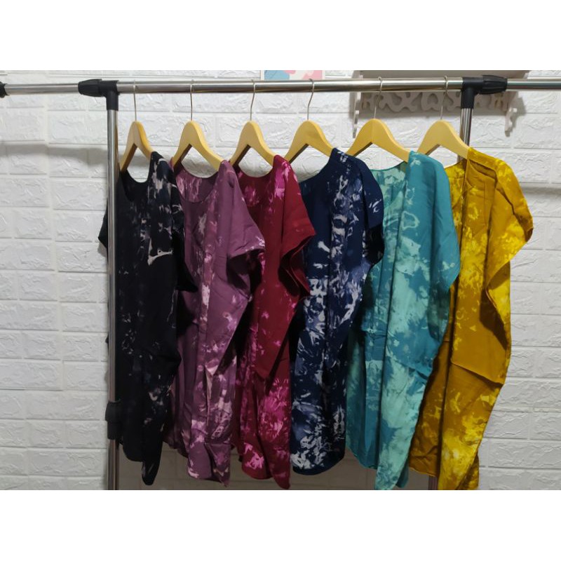 Atasan pendek wanita Rayon Tie Dye Adem