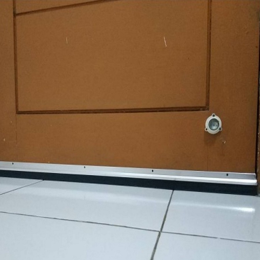 Karet Bawah Pintu Rumah dengan Lis Aluminium Door Sill Guard for Home