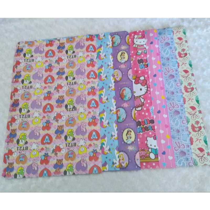 

kertas kado karakter