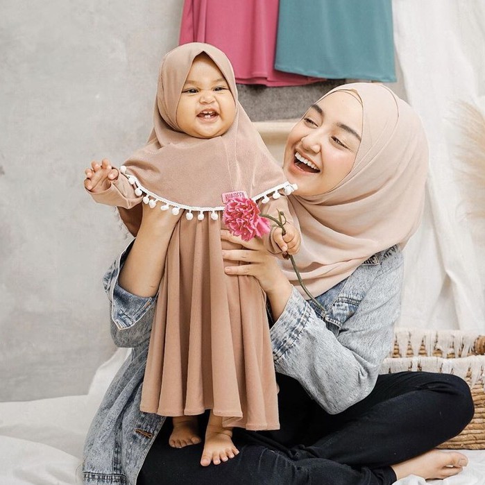 Gamis Anak Perempuan Khaireen Polos / Gamis Anak 1-5 Tahun / Gamis Bayi Pompom