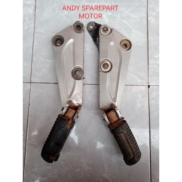 Step Bustep Belakang Honda Supra fit Lama Supra X Lama / ORIGINAL